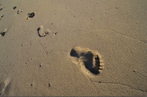 Fußspuren-im-Sand