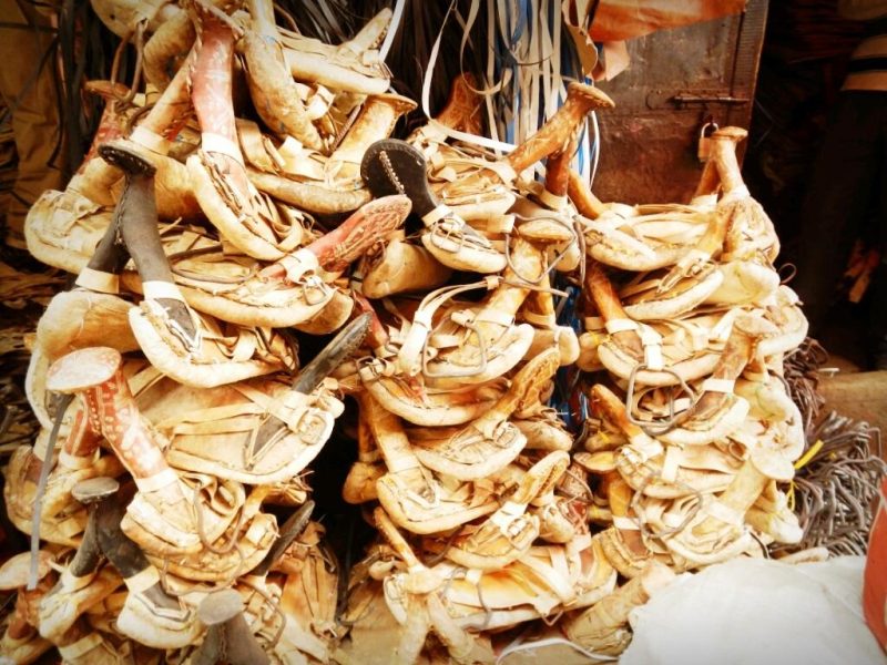 Sättel-Markt-Addis-Abeba-Äthiopien