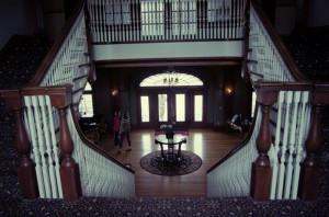 Stanley-Hotel-in Colorado-Shinning