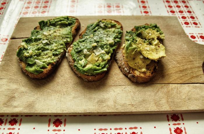 Avocadobrot-mit-Fingersalz