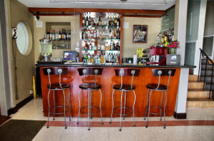 Bar-Cadet-Hotel