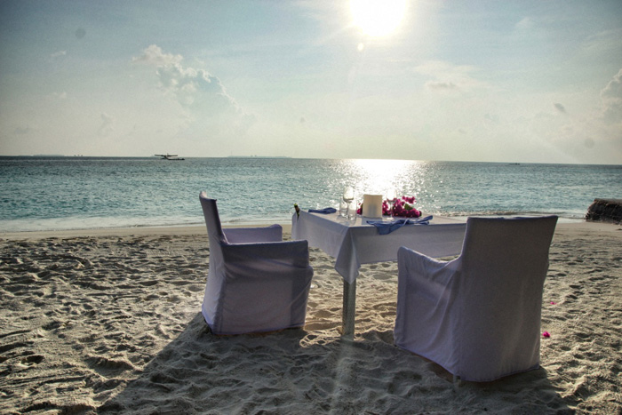 maafushivaru - dinner on the beach