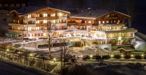 saalbach-hinterglemm-photocredit-hotel-marten_aussenansicht-winter