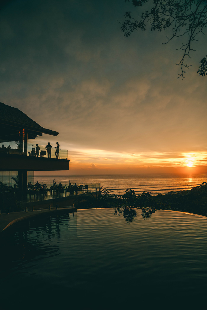 Sonnenuntergang am Pool 