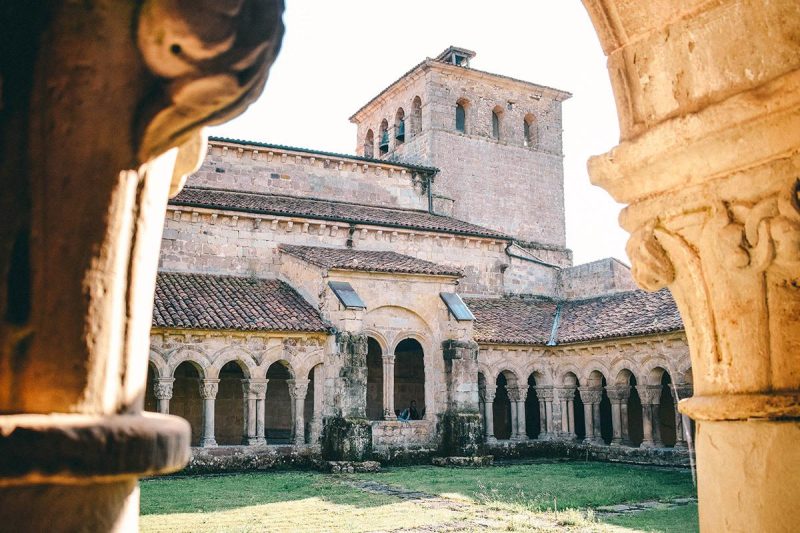 colegiata de santillana del mar ruine