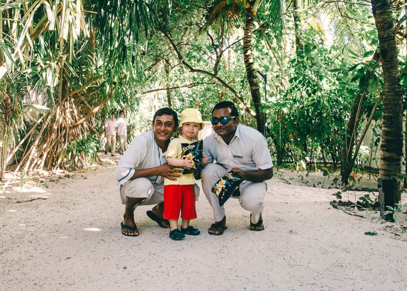 Maledivianer und Kind