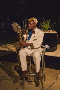 Saxophonspieler im Royal Livingstone Victoria Falls