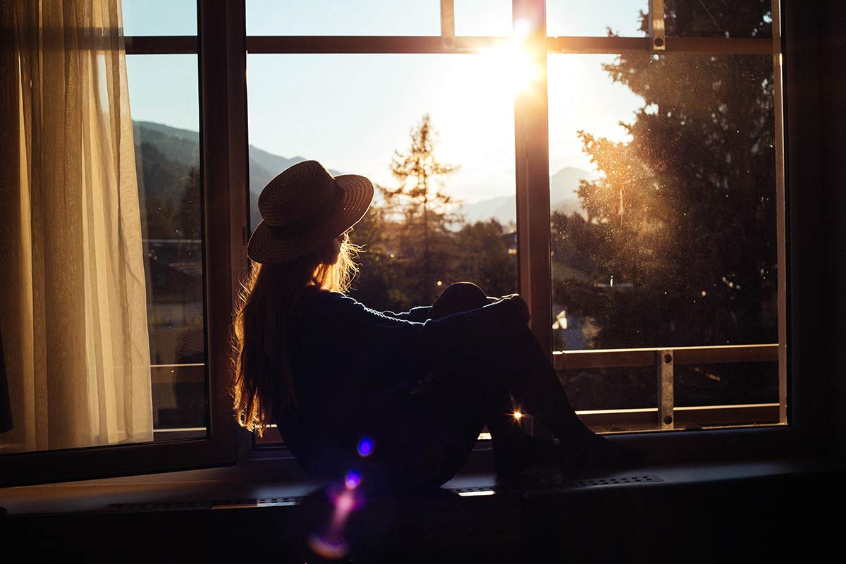 Christine Neder im Sonnenuntergang