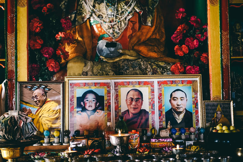 drei generationen des dalai lama im diskit kloster