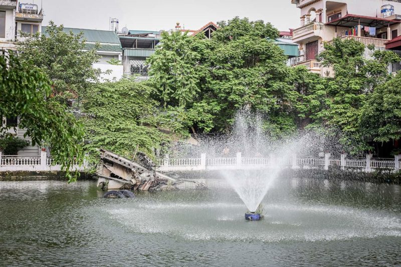 Wrack eines amerikanischen B52 Bombers in Hanoi