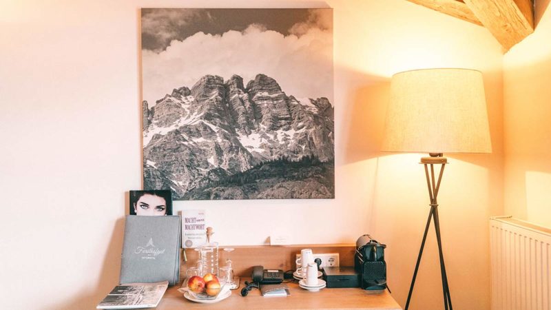 Hotel Forsthofgut Zimmer Schreibtisch