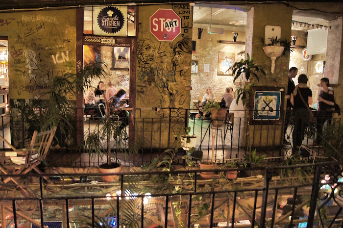 Ruin Bar Budapest Szimpla Kert