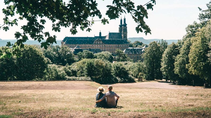 Kloster Banz Ausblick Paar Spaziergang