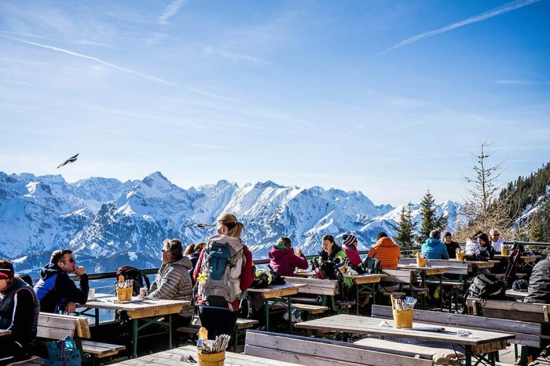 oesterreich tirol achensee erfurter huette sonnenterrasse
