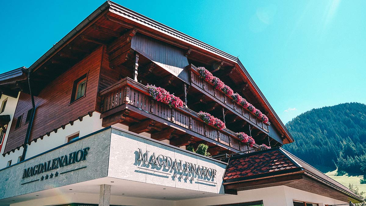 Die schoensten Hotels in Suedtirol Magdalenahof aussen