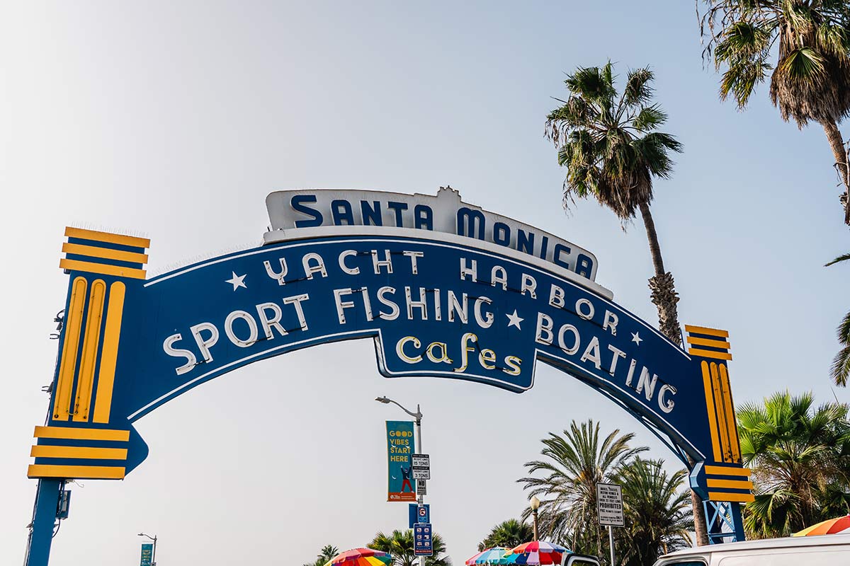 Eingang Santa Monica Pier Los Angeles Sehenswürdigkeiten