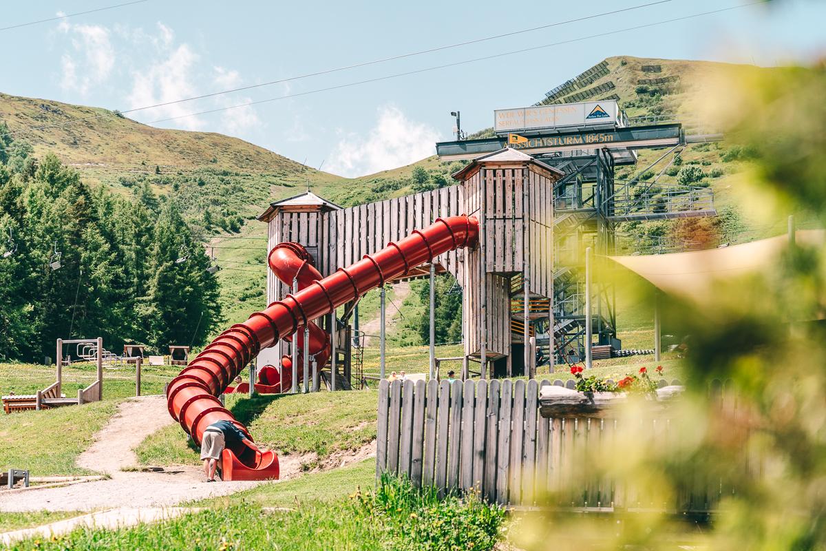 Rutsche im Sommer-Funpark Fiss