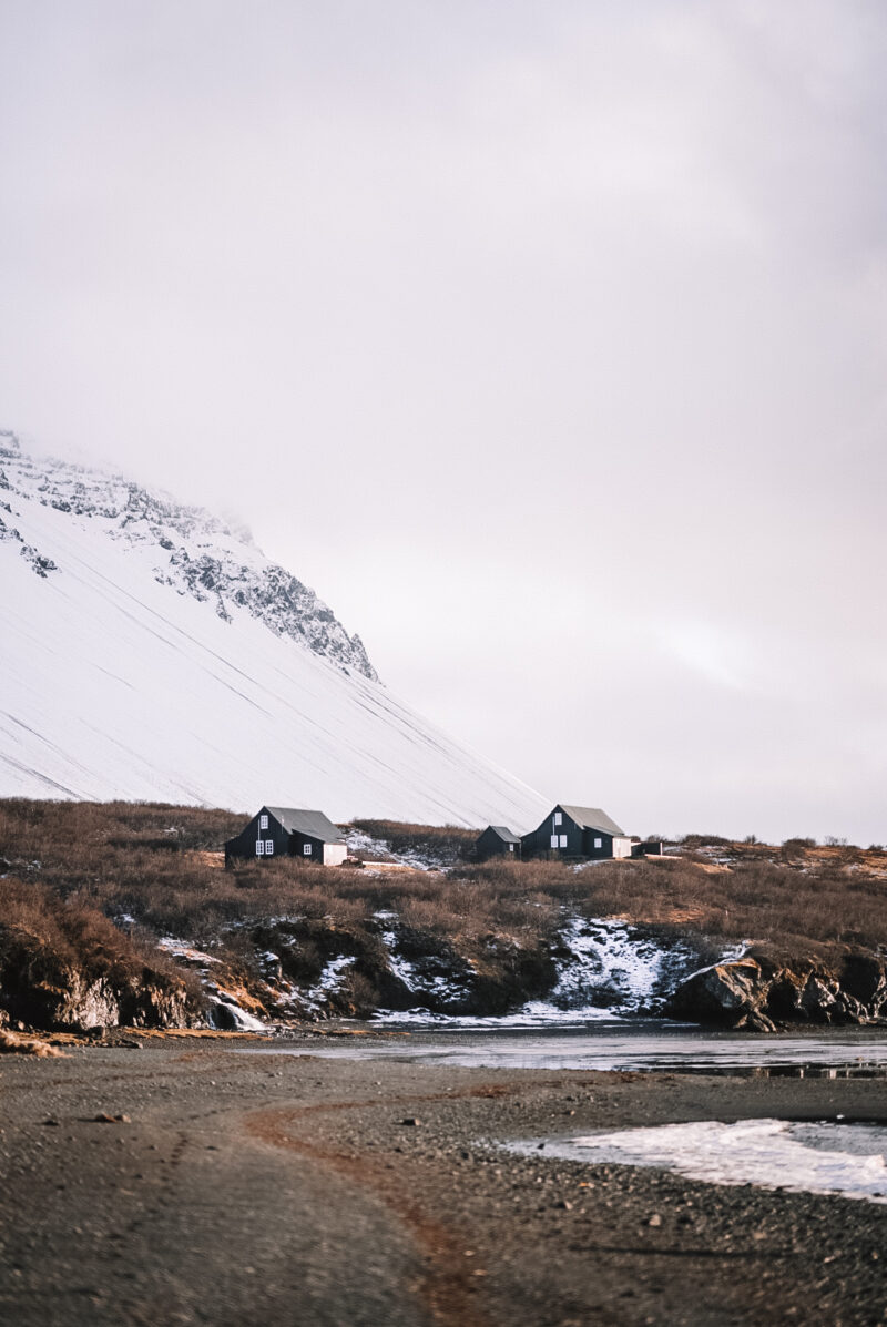 Lage Black House Island